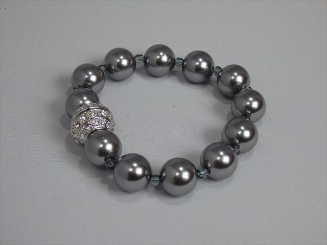 Met Opera Grey Glass Perarl Brecelet　ＭＥＴ　ＭＴＡ8