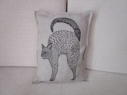 コーラル＆タスク(Coral&Tusk）　「怖がりの黒猫」クッションカバー（中材：クッション無し（カバーのみ））ニューヨークNY9