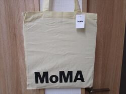 ＭＯＭＡ（モマ） レッラ・ヴィネッリ   メッセージ　トートバッグ（「正しくやれば、永遠に続くでしょう」（If you do it right it will last forever））　ニューヨーク近代美術館　生成り色N22　