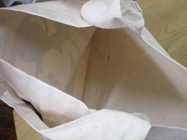 ミッキーマウス ショルダーバッグ(メッセンジャーバッグ）（ウォルト