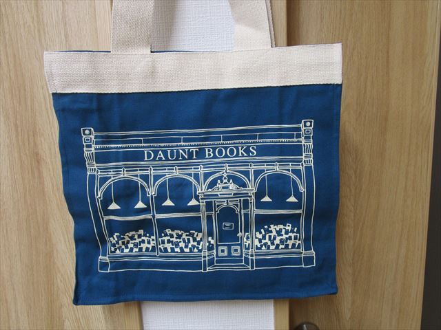 Amazon.co.jp: Daunt Books トートバッグ ネイビー×金 ダウント