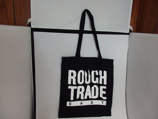 ラフトレードトートバッグRough Trade Records（黒）（ロンドン