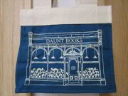 ドーントブックス(Daunt Books)トートバッグ小(両面同一柄）（ロンドンの書店）世界で最も美しい本屋さん（藍色）コットン・イン・コンバージョン素材インド製LO64