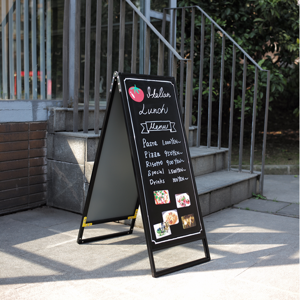 新品✩.*˚激レア♡コカ・コーラ ブラックボード看板 ド迫力！特大サイズ看板 コカ・コーラ コンツアーボトル型ビッグサイズ