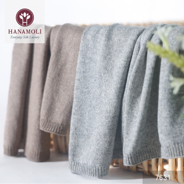 ISSEY MLYAKE シルク・ウール混紡マフラー ISSEY MLYAKE シルク・ウール混紡マフラー ISSEY MLYAKE シルク