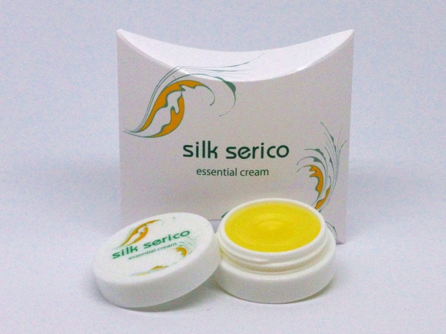 エッセンシャル クリーム 5ml