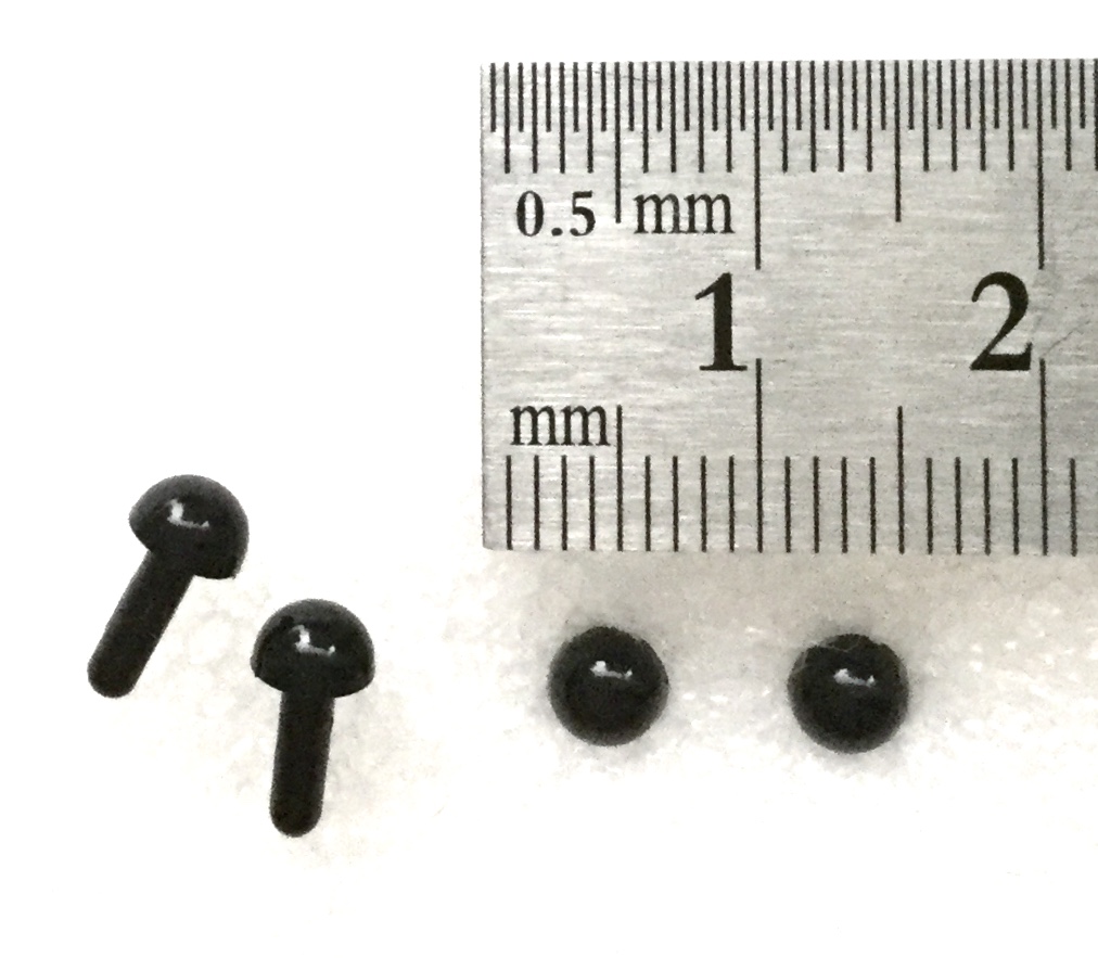 刺し目4mm黒（５ペアのセット）