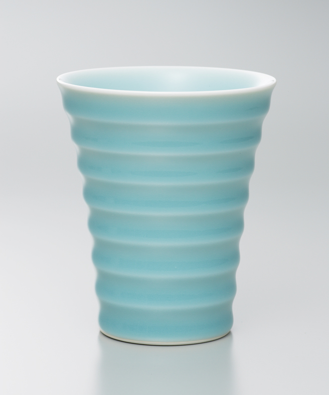 砧青磁段付酒杯（真右エ門窯）桐箱入