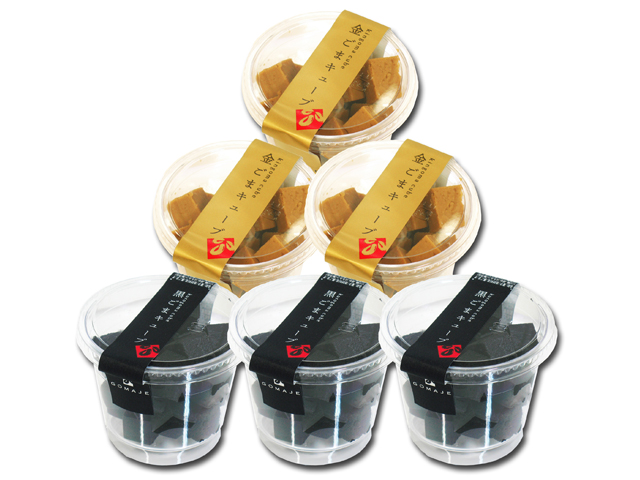 黒ごまキューブ3個、金ごまキューブ3個