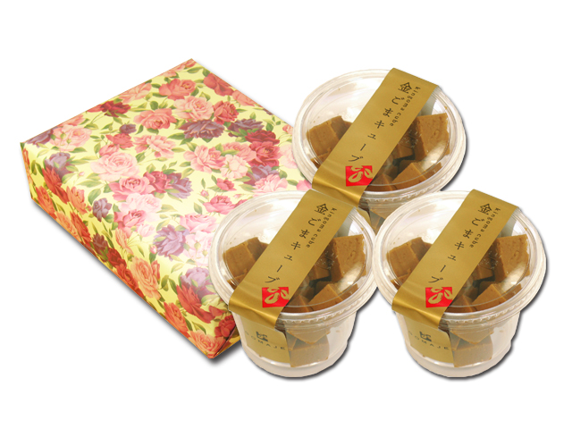 金ごまキューブ３個・ギフトボックス入り