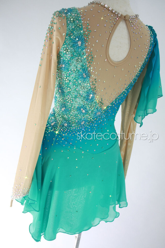 フィギュアスケート衣装 水色 VCT-043 【スケートコスチュームDD】 