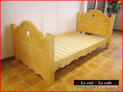 この上ないベッドライフを貴方に…/ギミック ベッド モーニング‼️カントリー/北欧 カントリー家具シングルベッド／Le cafe