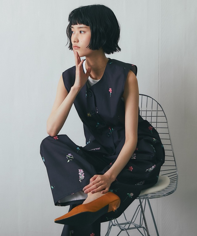 【美品】SUKALA 　ペイント風花柄　セットアップ　オンライン限定　Mサイズ セットアップ対応】花柄キャミビスチェ【品番: as29508【セットアップ