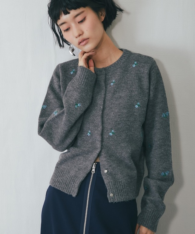 ア*ラ様 レオナール高級花柄刺繍カーディガン レオナールのトップス 中古通販 | ブランディア