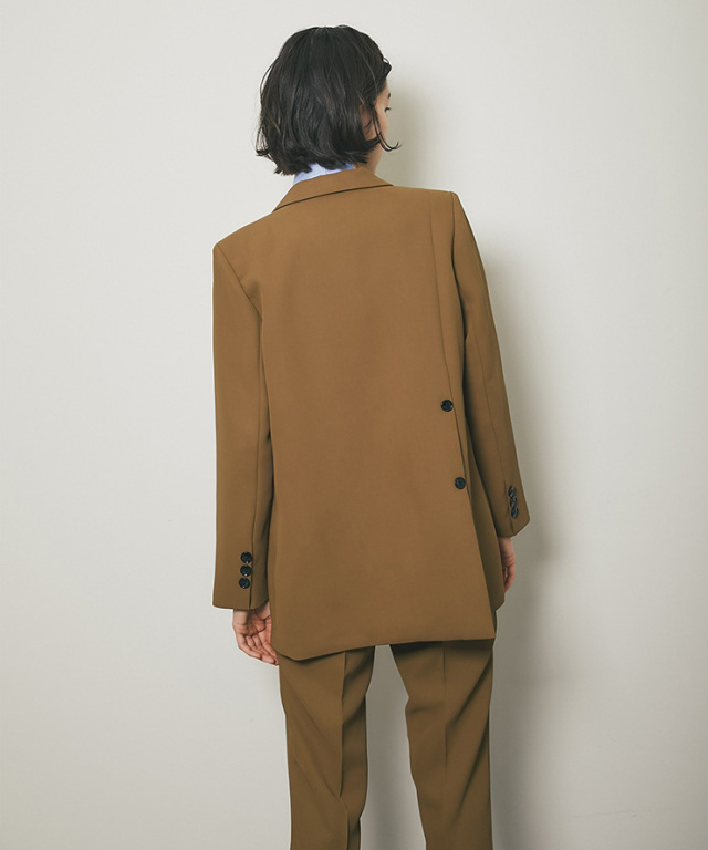 バックサイドスリットテーラードジャケット＆テーパードパンツ2点
