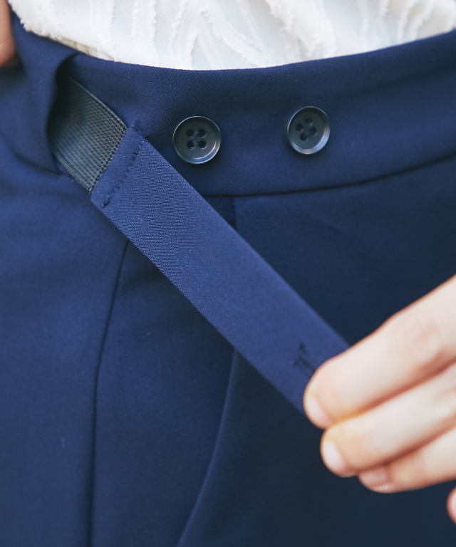 ノーカラーペプラムジャケット＆スラックスパンツセットアップスーツ