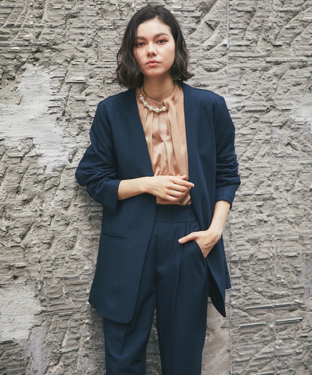 ウォッシャブル生地ノーカラージャケット＆テーパードパンツ2点セット