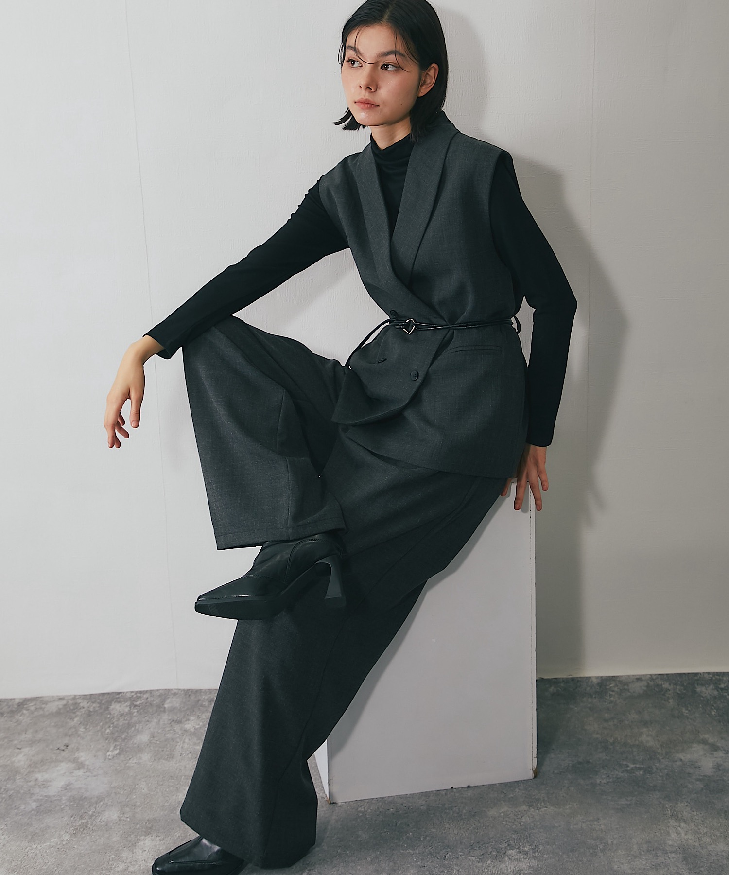 ベルト付きジレ＆ワイドパンツ＆プルオーパー4点セットアップ