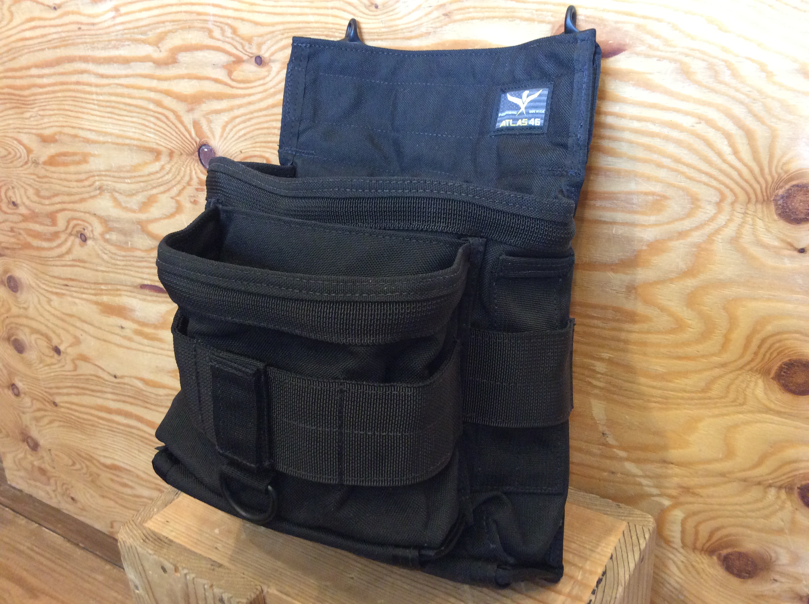ATLAS46 SCREW &NAIL ATTACHMENT POUCH V2 / BLACK