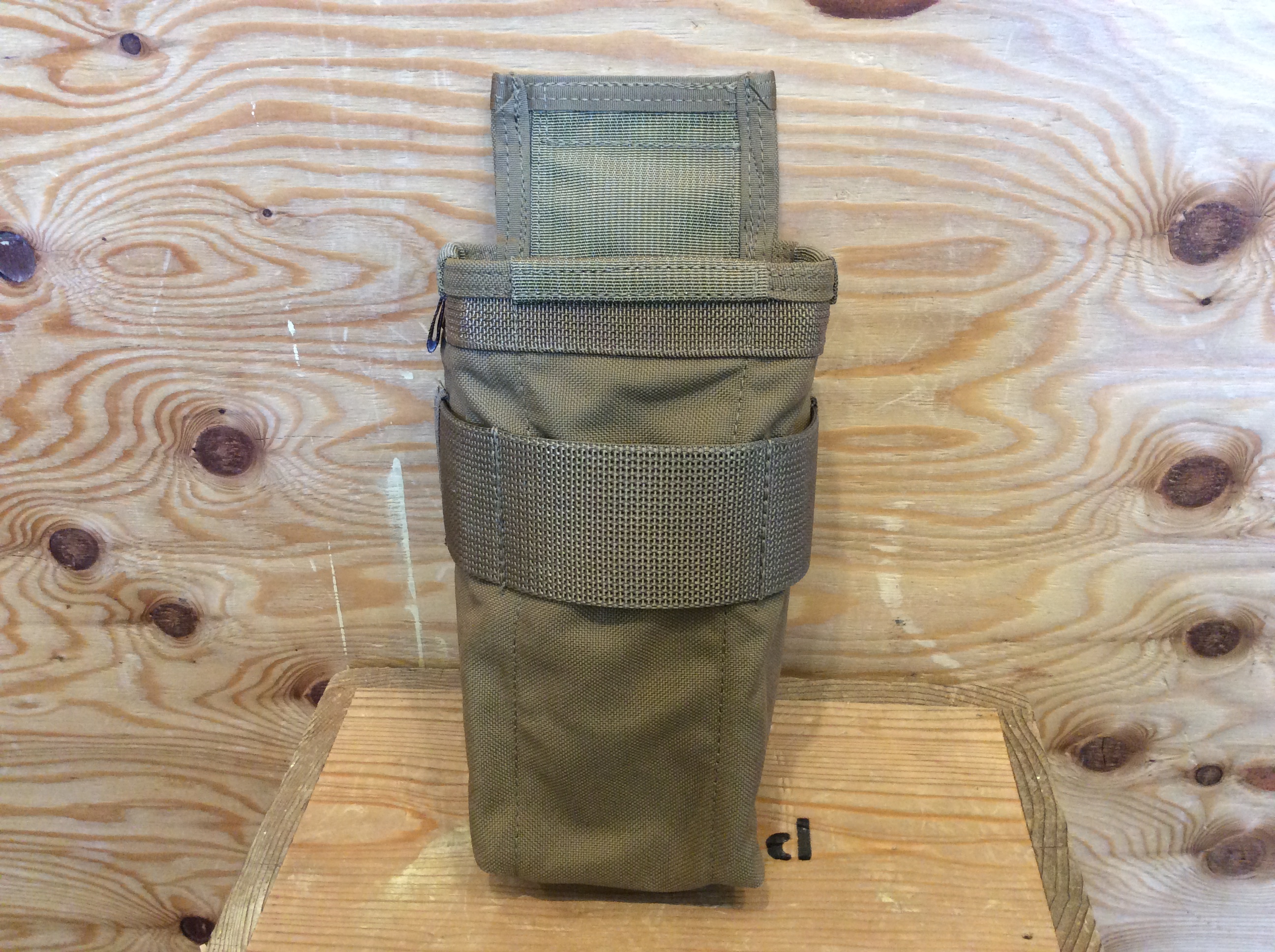 ATLAS46 VERTICAL FASTNER POUCH / COYOTE /BLACK