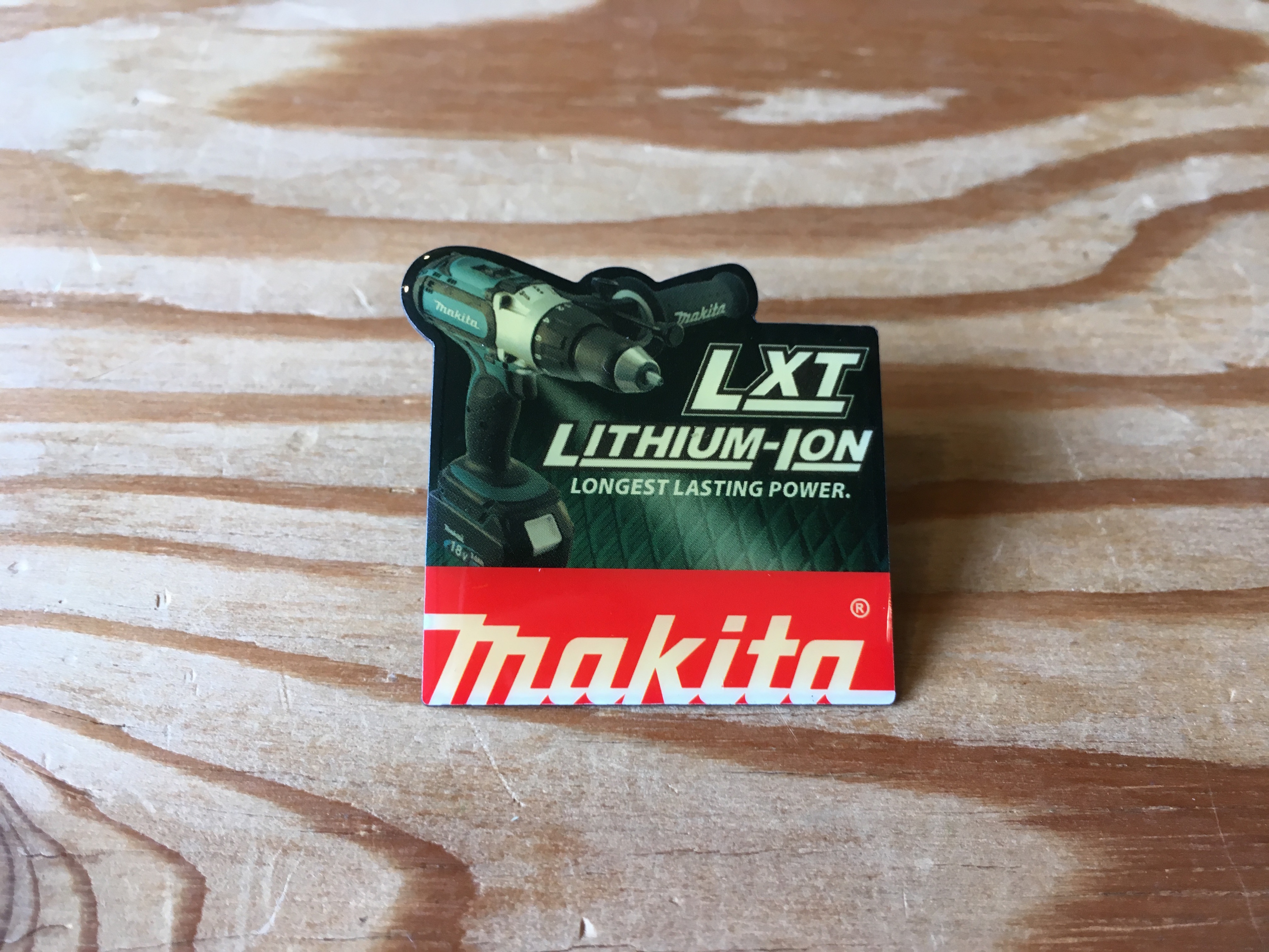 マキタ　ピンバッジC