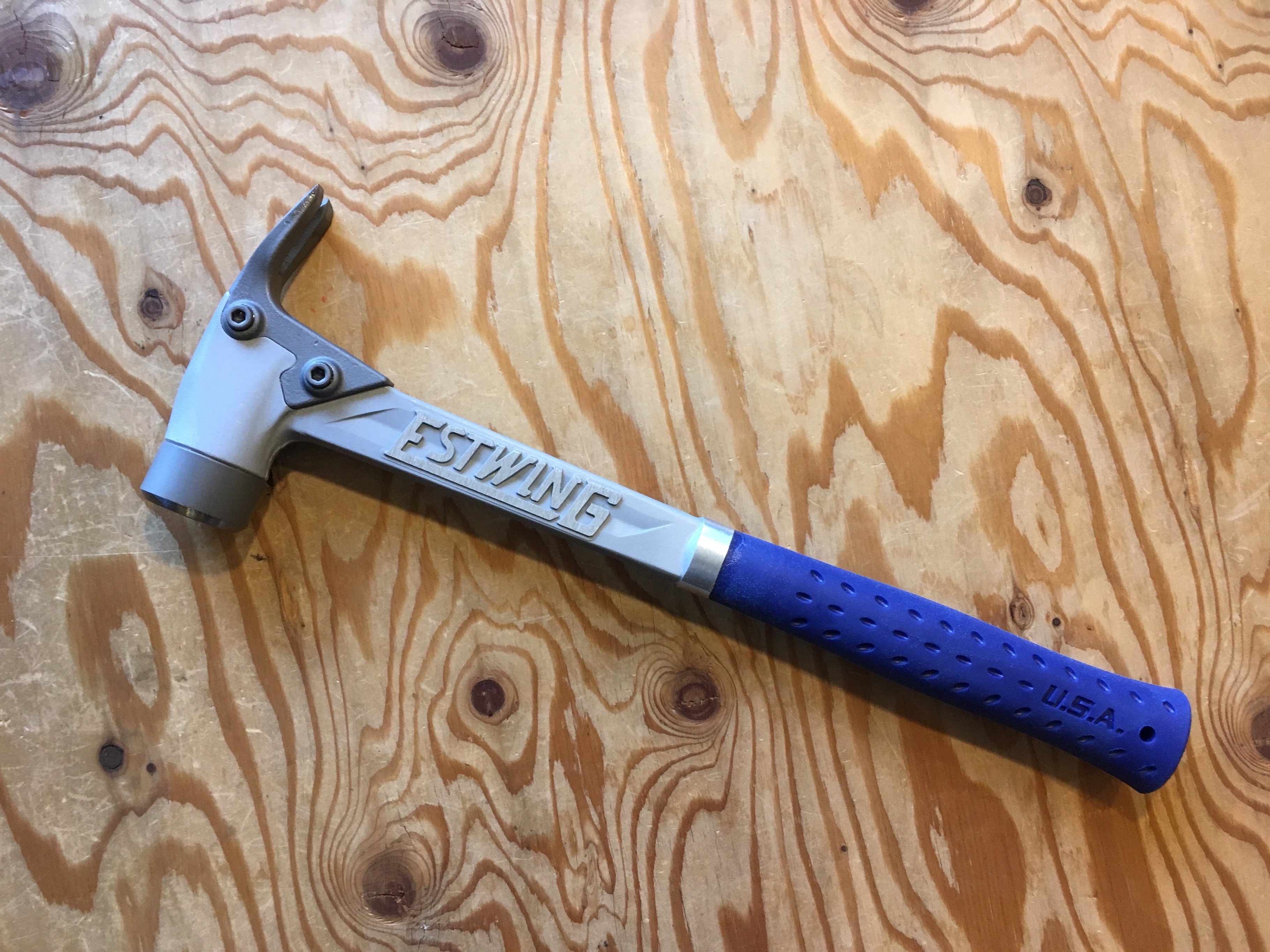 Estwing AL-PRO Aluminum Framing Hammer - 14 oz  Smooth Face