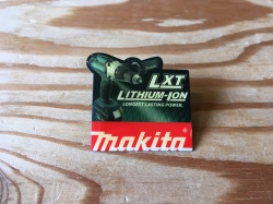 マキタ　ピンバッジC