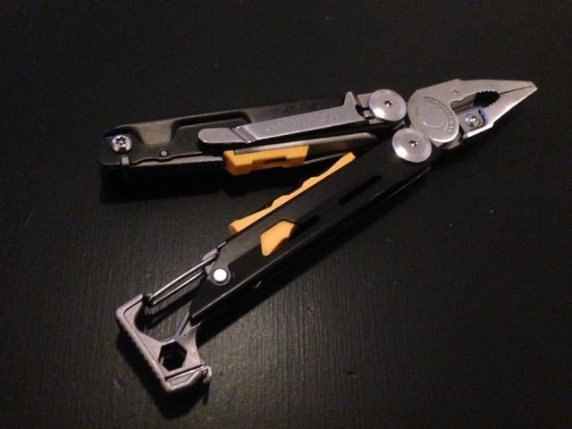 新品 LEATHERMAN SIGNAL Highland レザーマン シグナル 新品 LEATHERMAN SIGNAL Highland レザーマン シグナル 【公式通販】