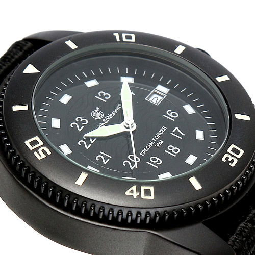 本日限り出品Smith & Wesson スミス＆ウェッソン　腕時計 Smith & Wesson スミス＆ウェッソン 4318 S.W.A.T. WATCH