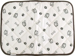 オーラ 遠赤外線アニマルマット Mサイズ ホワイト （白）50×70cm αオーラ繊維 遠赤外線 抗菌 化学物質ゼロ 防かび 消臭 UV効果 陽だまりのような自然なぬくもり 海底火山 火山性深海石