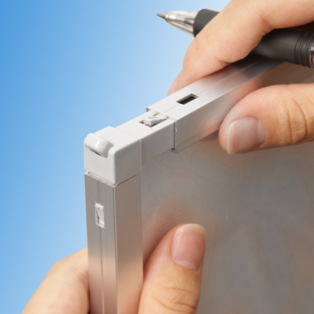 マルチパネル　フレーム閉