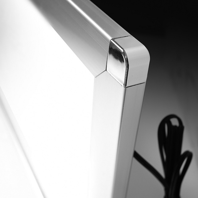 ＬＥＤパネル　ラクライト　フレーム付き仕様　ピュアＲタイプ　角部