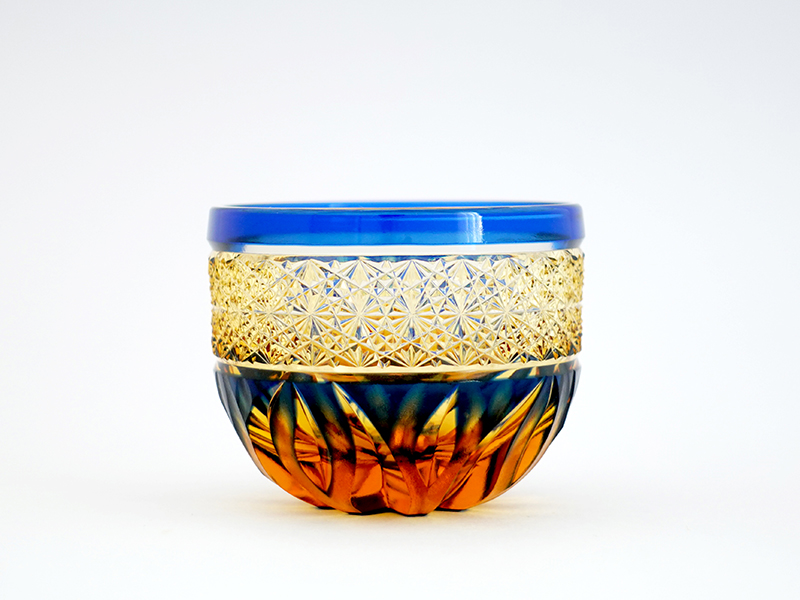 楽天市場】江戸切子 ぐい呑み 火華 amber 瑠璃色 haku硝子  