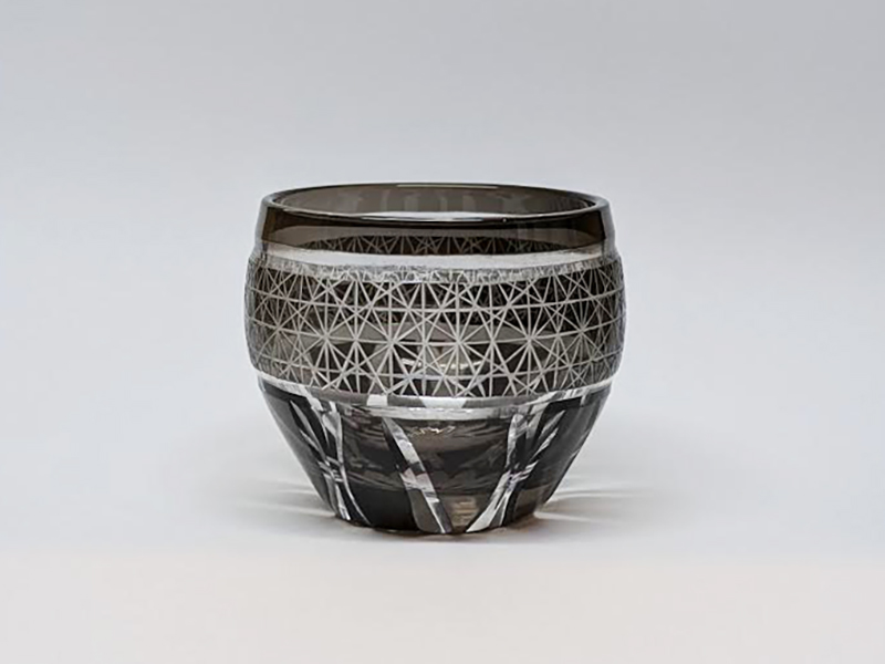 13　夢切子　千代口・菊 　黒