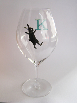 黒うさぎ 手描きイニシャル（グラス：ピッコロ10ozワイン） グラス