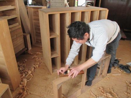 桐たんす修理作業