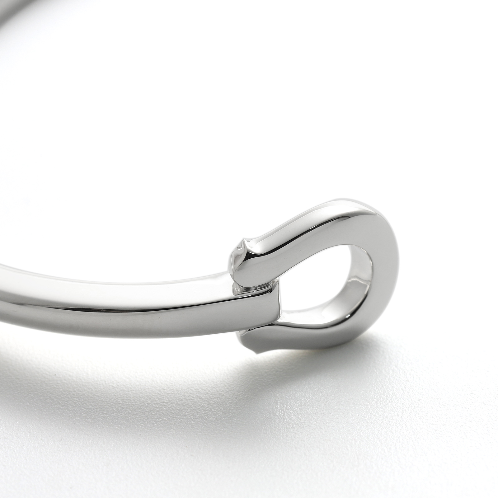 SYMPATHY OF SOUL（シンパシーオブソウル） Lucky Embrace Bangle 
