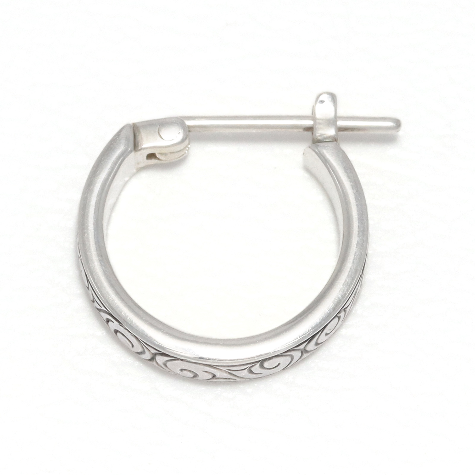 Suman Dhakhwa（スーマンダックワ） Eternal Pierce（エターナルピアス）