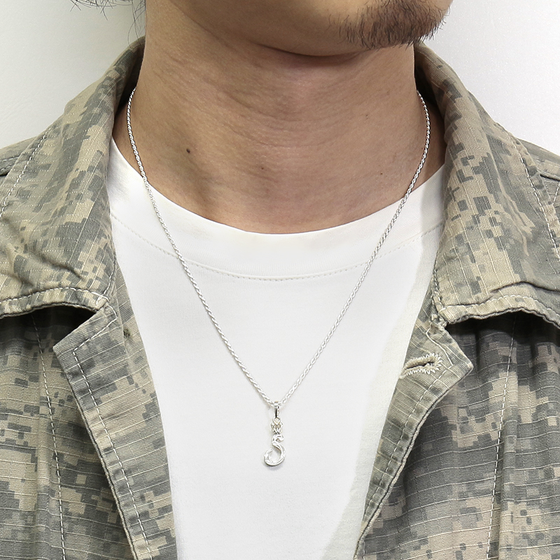 Lono（ロノ） Crown Initial Pendant - Silver（クラウンイニシャル