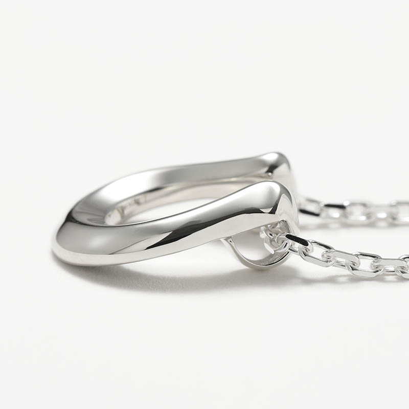 SYMPATHY OF SOUL（シンパシーオブソウル） Ridge Horseshoe Necklace