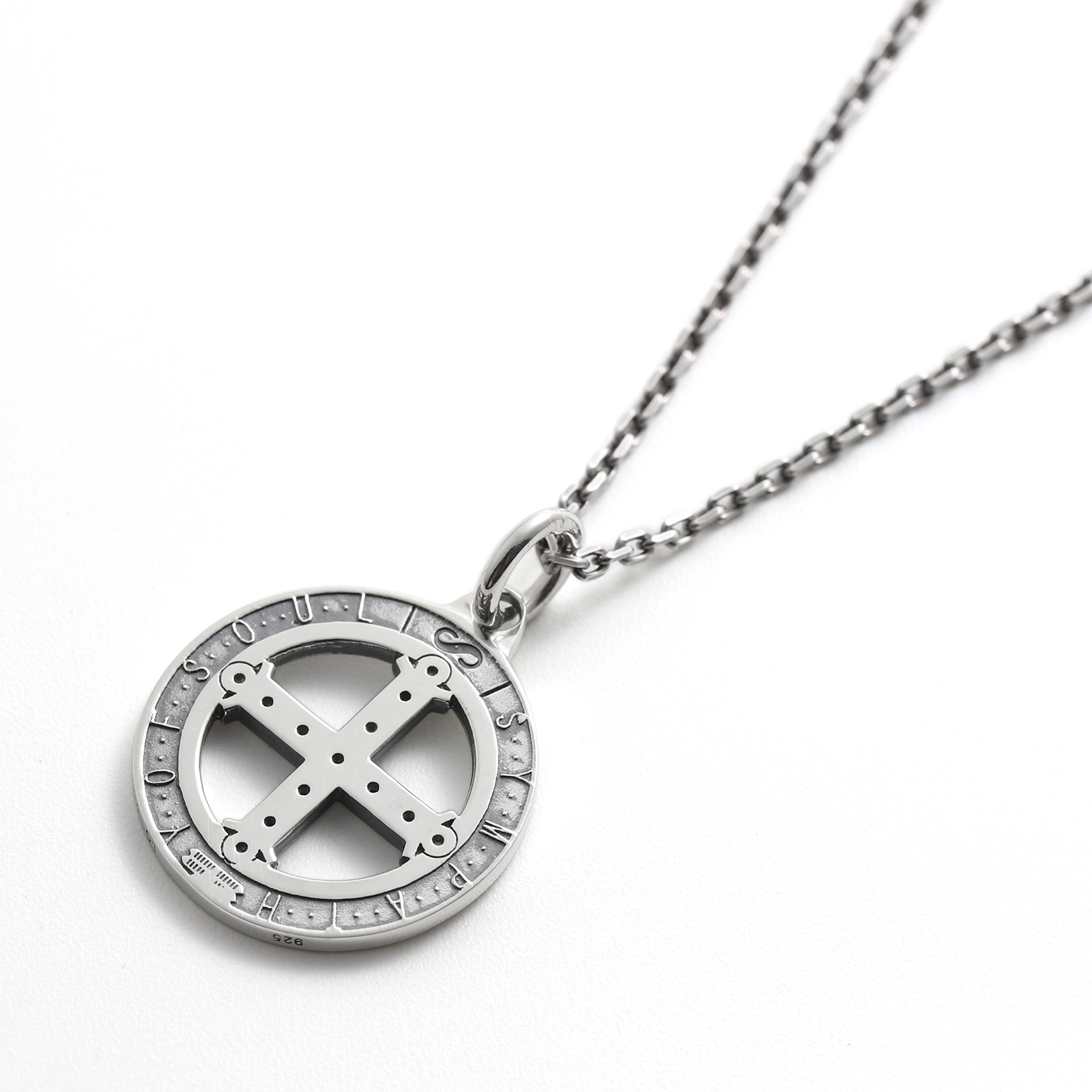 SYMPATHY OF SOUL（シンパシーオブソウル） Cross Medal Necklace