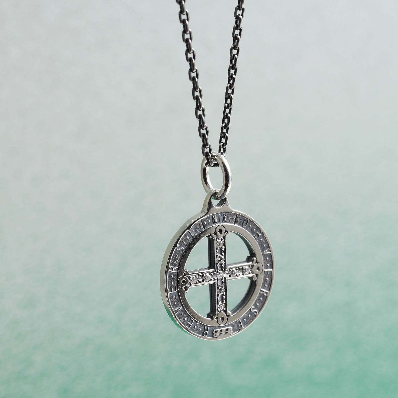 SYMPATHY OF SOUL（シンパシーオブソウル） Cross Medal Necklace 