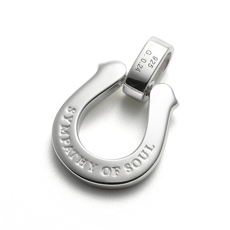 SYMPATHY OF SOUL（シンパシーオブソウル） Large Horseshoe Pendant