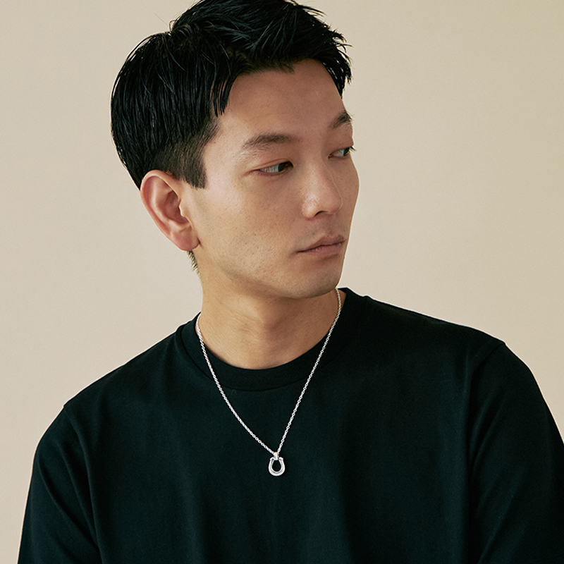 SYMPATHY OF SOUL（シンパシーオブソウル） Large Horseshoe Pendant