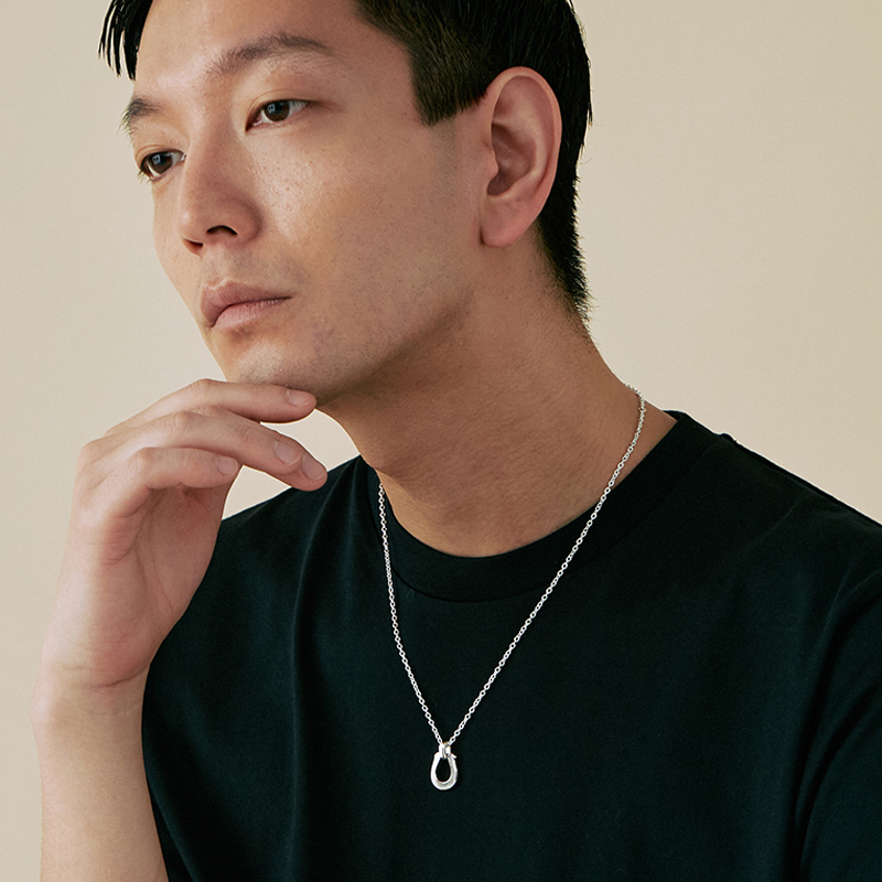 SYMPATHY OF SOUL（シンパシーオブソウル） Large Horseshoe Pendant