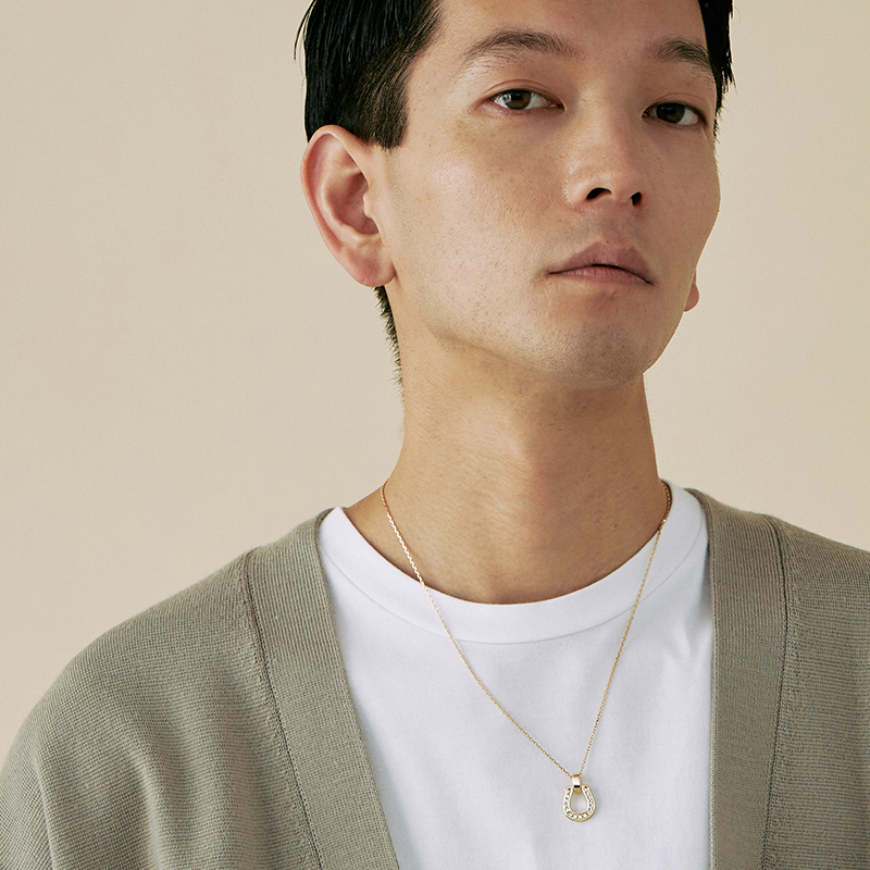 SYMPATHY OF SOUL（シンパシーオブソウル） Large Horseshoe Pendant