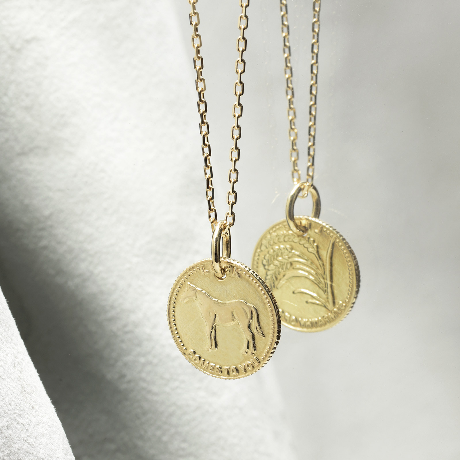 SYMPATHY OF SOUL（シンパシーオブソウル） Luck Horse Coin Pendant 