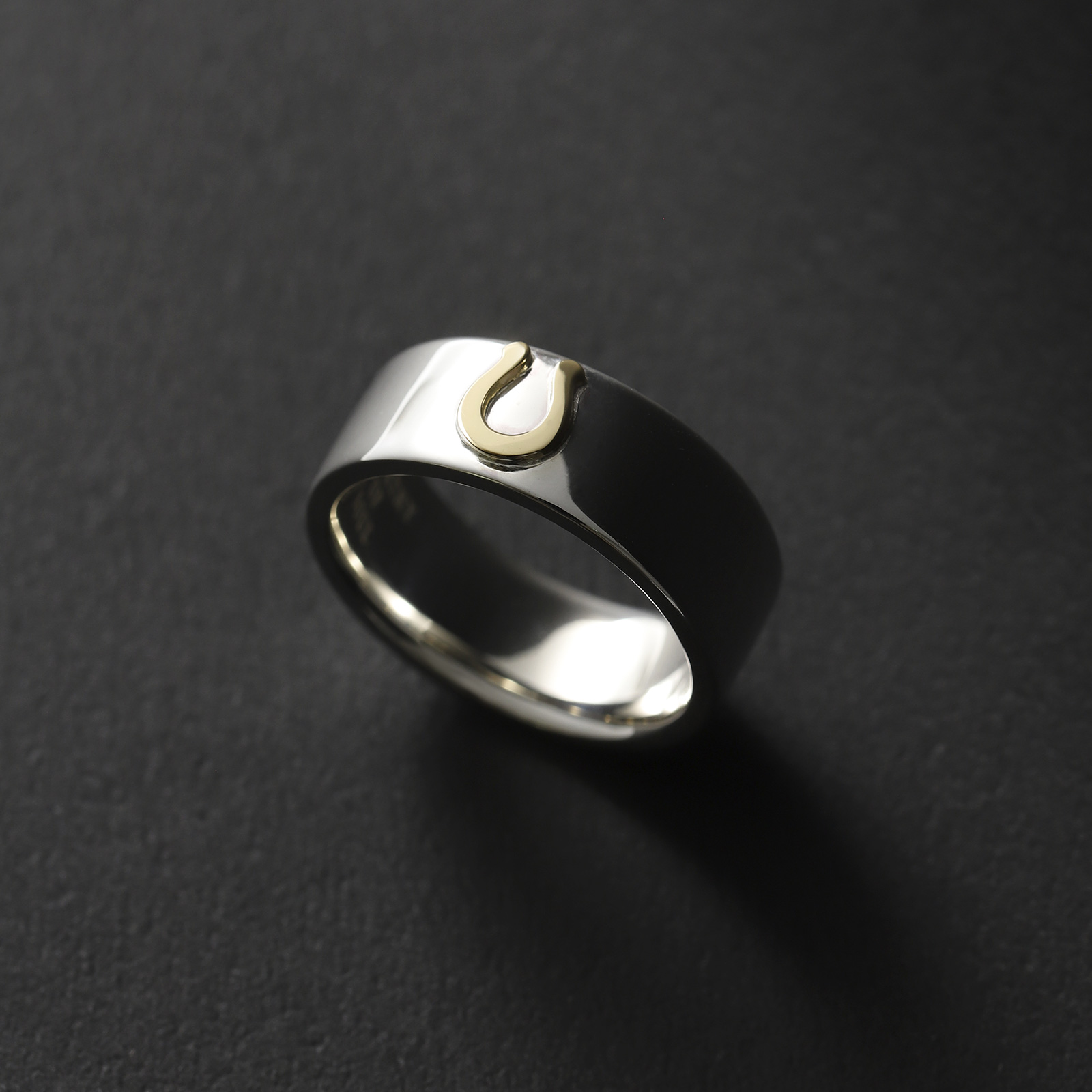SYMPATHY OF SOUL（シンパシーオブソウル） Horseshoe Charm Ring Wide 