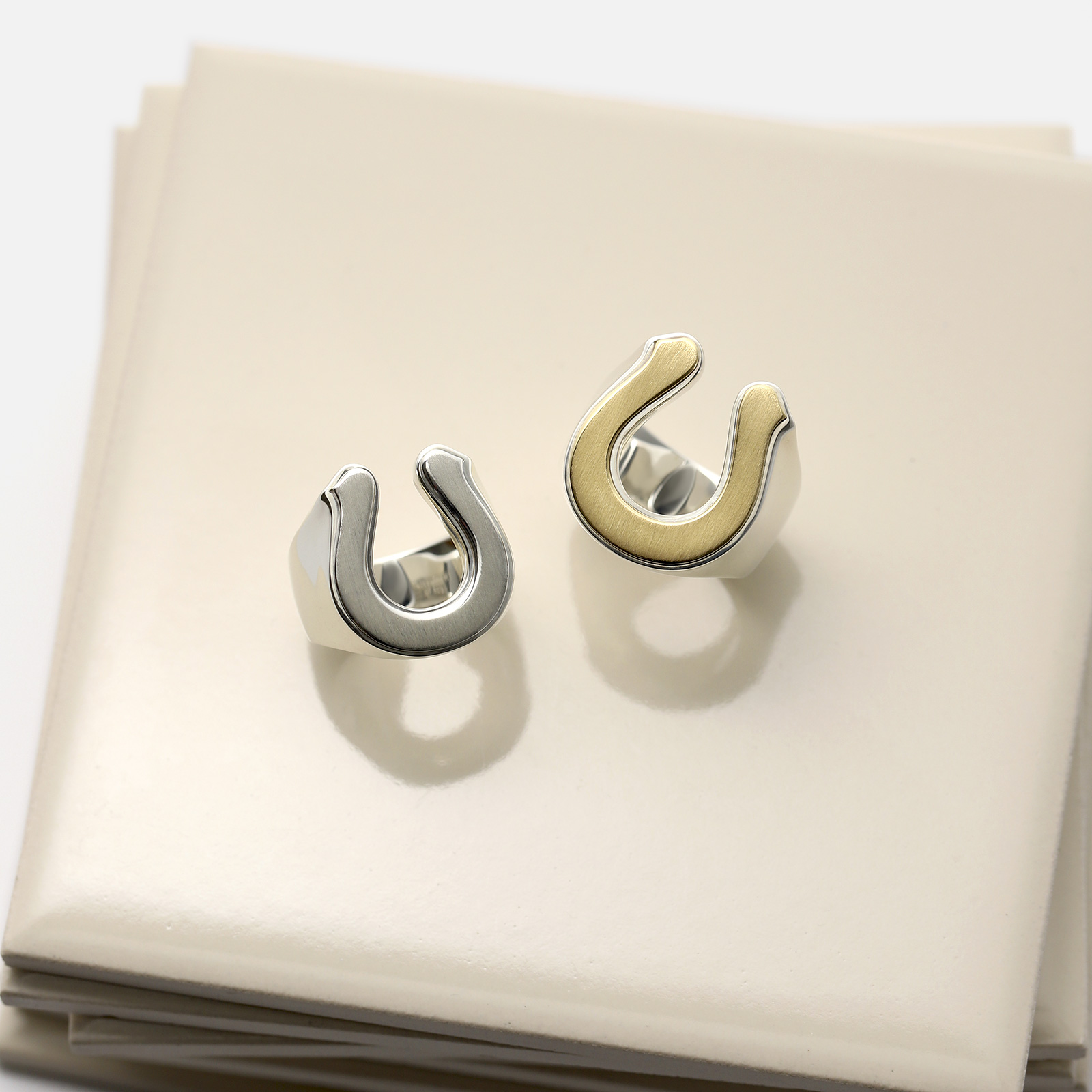 SYMPATHY OF SOUL （シンパシーオブソウル） Large Horseshoe Ring 