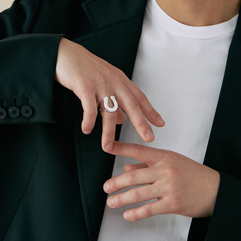 SYMPATHY OF SOUL （シンパシーオブソウル） Large Horseshoe Ring